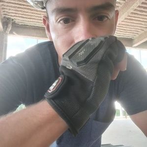 Meet your Posher, Leonel